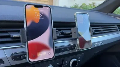 Araç İçi Telefon Tutucu — Dayanıklı Plastik